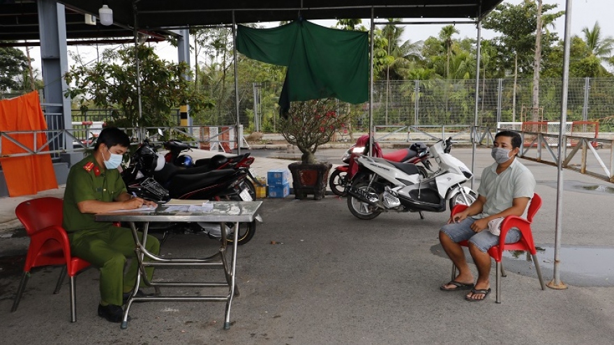 Cần Thơ tạm giữ 1 tài xế làm giả giấy xét nghiệm để qua chốt kiểm soát