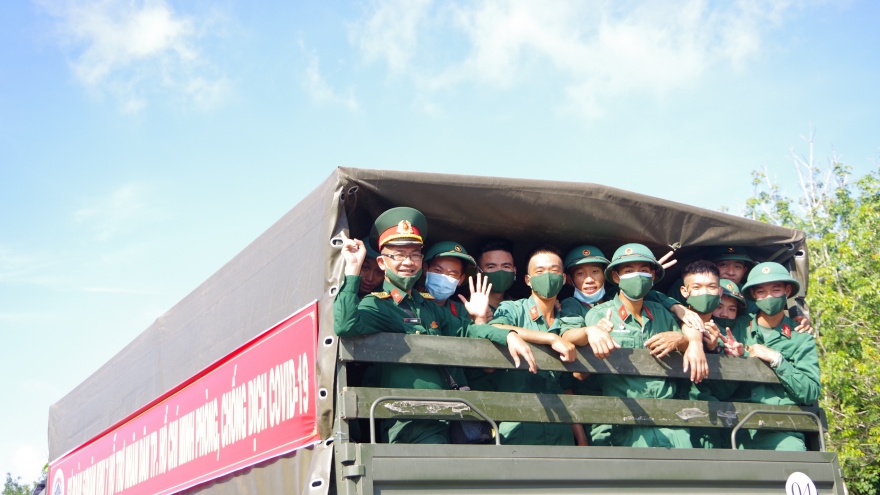 Gần 2.000 cán bộ, chiến sỹ Sư đoàn 5, Quân khu 7 hỗ trợ TP.HCM chống dịch Covid-19