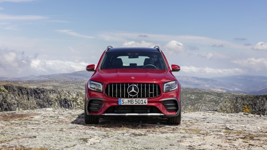 Ảnh chi tiết Mercedes-AMG GLB 35 4MATIC giá 2,69 tỷ đồng