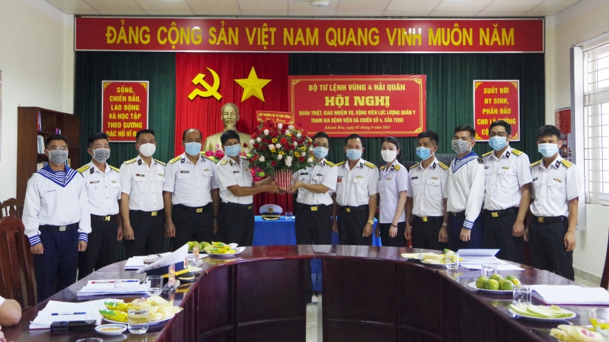 Y bác sĩ Vùng 4 Hải quân sẵn sàng tham gia Bệnh viện Dã chiến số 4