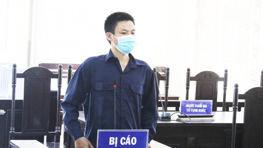 Lĩnh án tù vì chửi bới, đe dọa cán bộ tại chốt phong tỏa