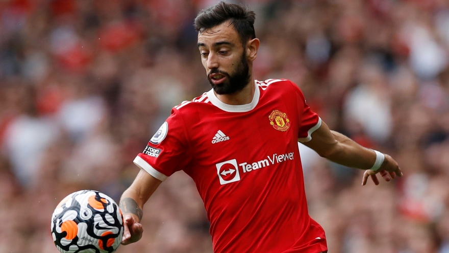 Bruno Fernandes viết tâm thư khi trở thành tội đồ của MU
