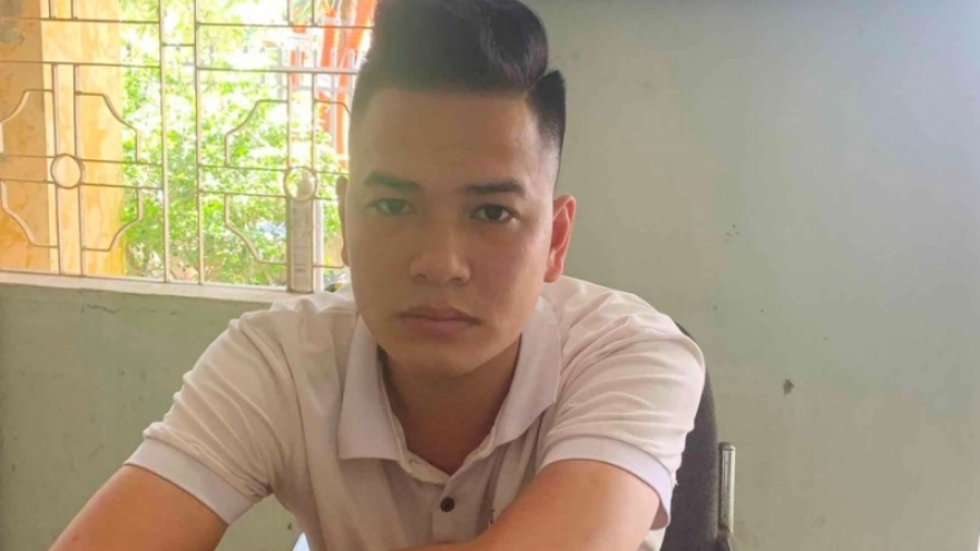 Triệu tập thanh niên xịt hơi cay vào mặt nữ sinh