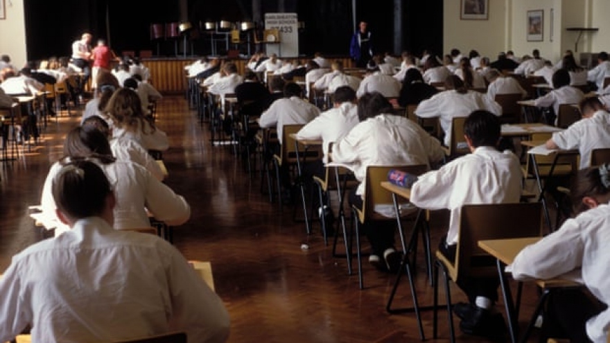 Anh cho phép tiêm vaccine ngừa Covid-19 cho trẻ em từ 12 đến 15 tuổi