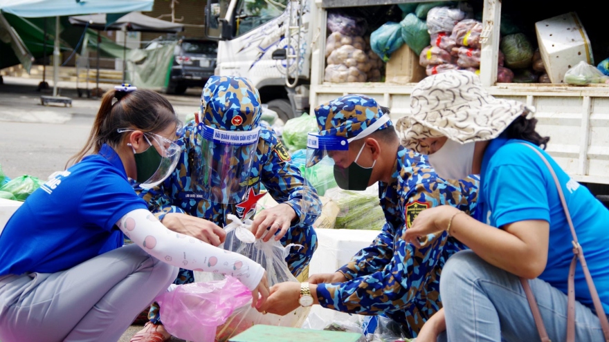 Vùng 3 Hải quân tăng cường lực lượng cùng Đà Nẵng chống dịch