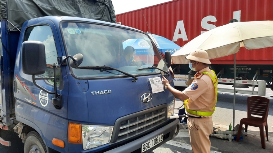 Hà Nội quy định lái xe, bốc dỡ hàng hóa phải tiêm ít nhất 1 mũi vaccine Covid-19