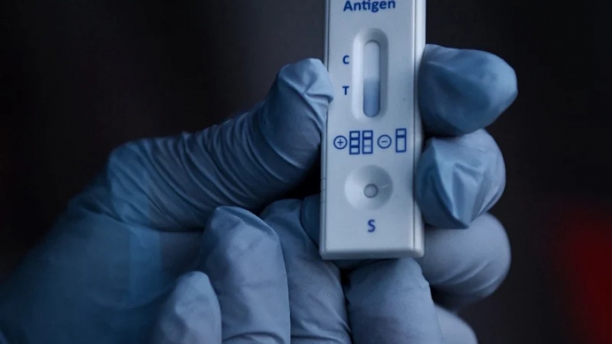 Australia cấp phép sử dụng bộ xét nghiệm Covid-19 tại nhà