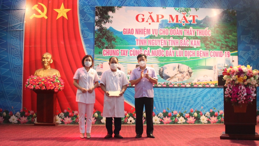 Bắc Kạn tiếp tục chi viện nguồn lực y tế cho Bình Dương chống dịch