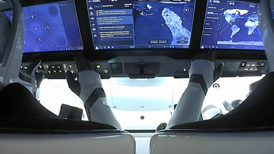 Kết thúc sứ mệnh, phi hành đoàn Inspiration4 của SpaceX trở về Trái Đất an toàn