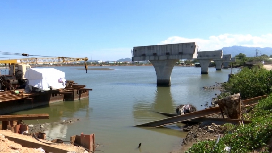 Tăng tốc giải ngân vốn đầu tư công: Quá nhiều điểm nghẽn!