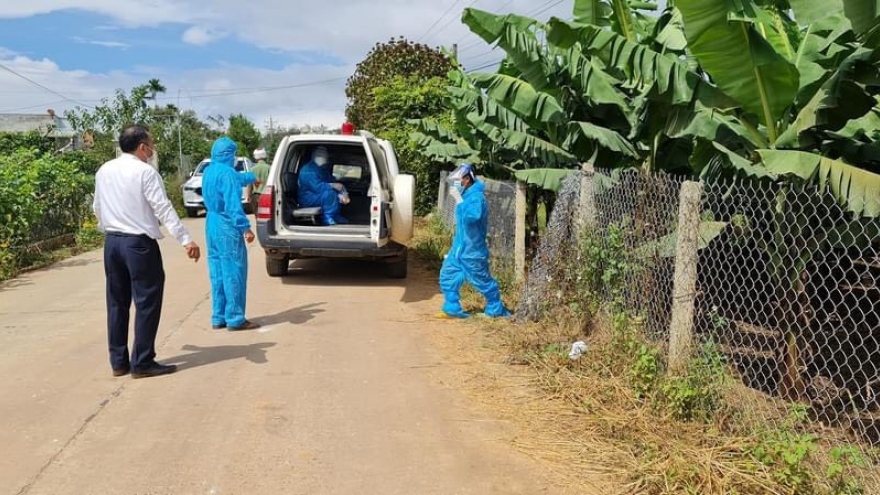 Đưa bệnh nhân COVID-19 trở lại cách ly điều trị sau một ngày bỏ trốn