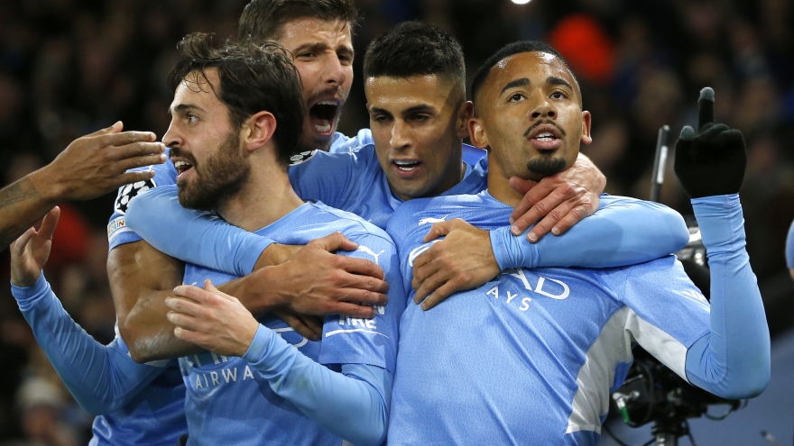 Ngược dòng ấn tượng trước PSG, Man City đoạt vé vào vòng 1/8 Champions League