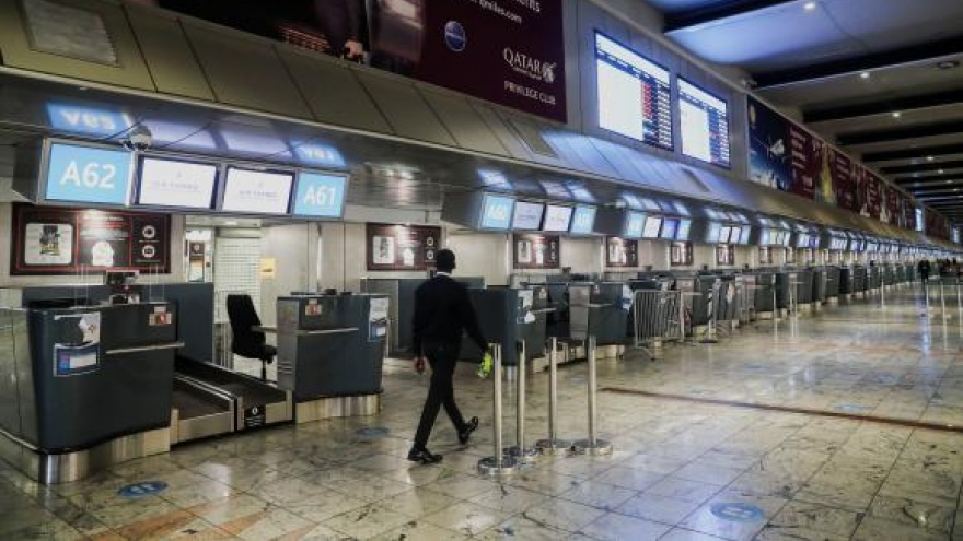 Bộ trưởng y tế G7 họp khẩn bàn cách đối phó biến thể Omicron