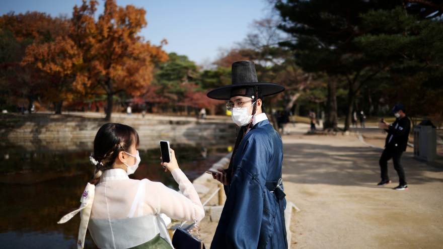 Hàn Quốc: Tiêm vaccine mũi 3 vẫn nhiễm Omicron, ca bệnh nhân nặng tăng kỷ lục