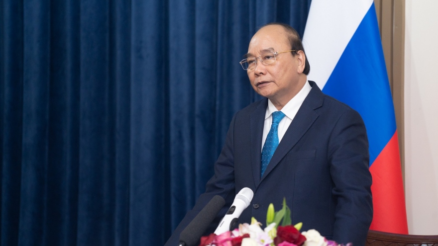 Chủ tịch nước gặp mặt cán bộ, nhân viên Đại sứ quán Việt Nam tại LB Nga