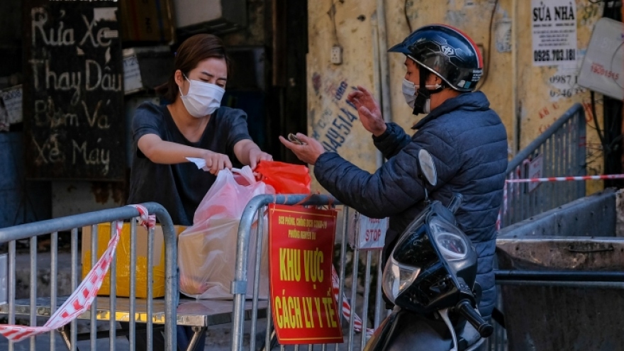 Hà Nội lại chằng chịt dây phong toả sau 2 tháng bình thường mới