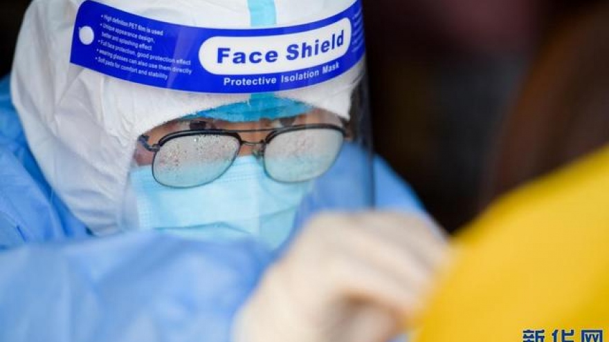 Thành phố của Trung Quốc thưởng tiền cho người chủ động xét nghiệm dương tính Covid-19