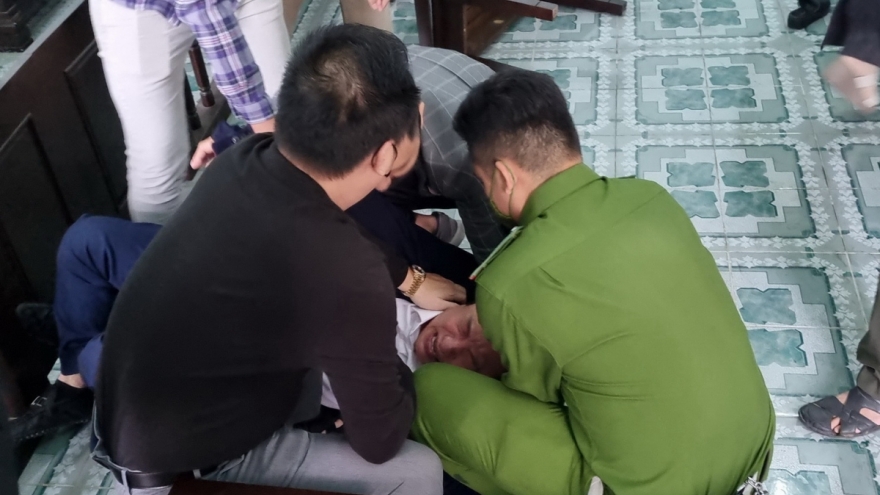 Chủ tịch nước yêu cầu báo cáo vụ việc tự tử tại tòa án trước ngày 20/12