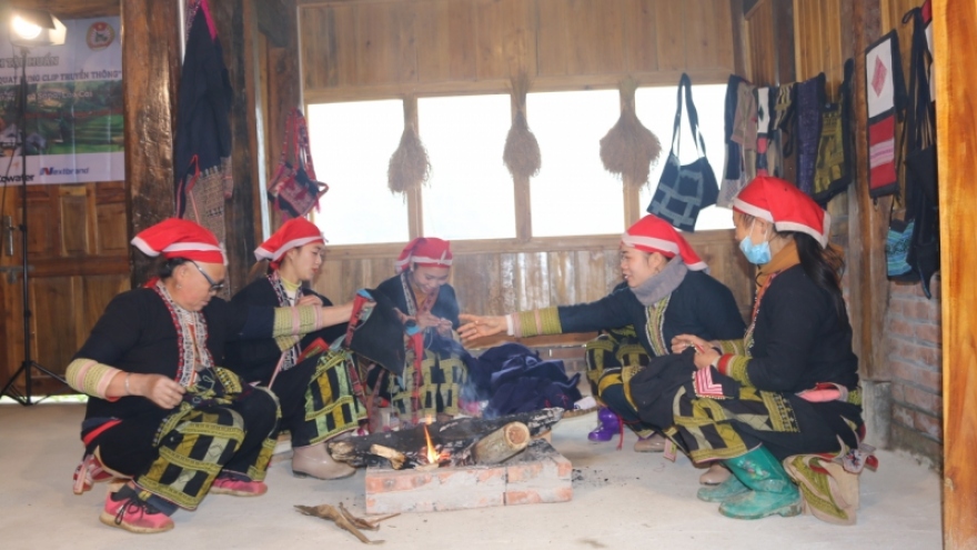 Phong tục đón Tết cổ truyền của người Dao đỏ Lào Cai