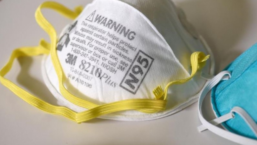 Mỹ phát miễn phí 400 triệu khẩu trang cho người dân