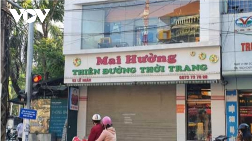 Khởi tố vụ án, khởi tố bị can đối với vợ chồng chủ shop quần áo làm nhục người khác