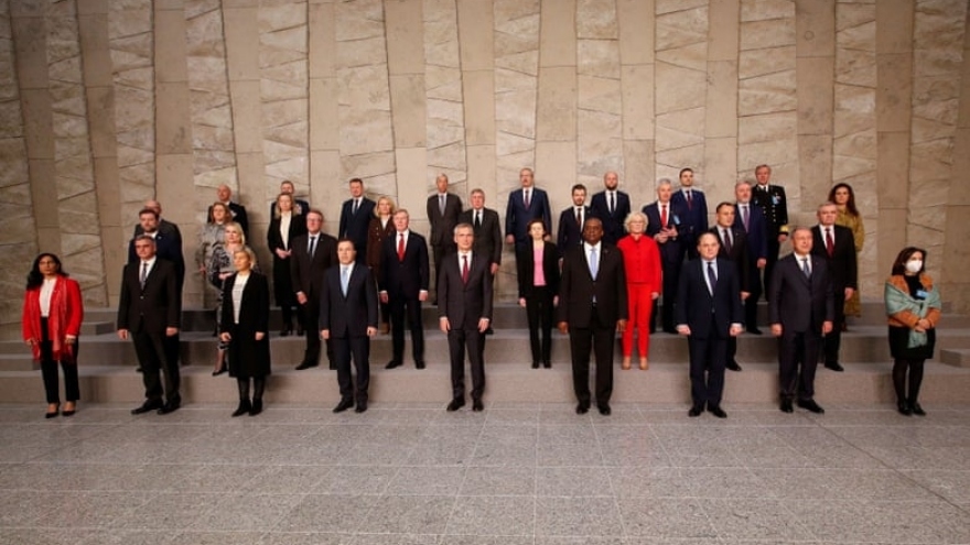 Hoài nghi Nga, NATO tăng thêm quân ở sườn Đông châu Âu