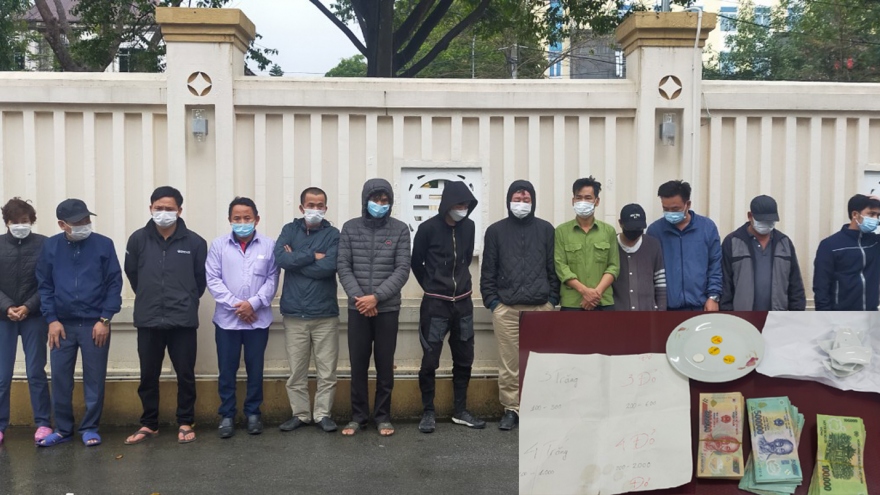 Bắt quả tang 13 đối tượng tổ chức đánh bạc và đánh bạc tại Thanh Hoá