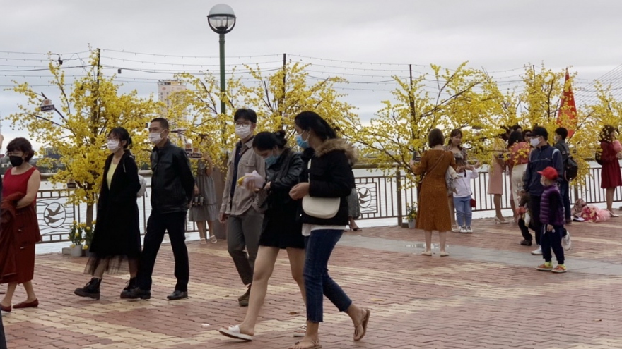 Du lịch miền Trung dịp Tết: Vì sao nơi sôi động nơi lại trầm lắng?