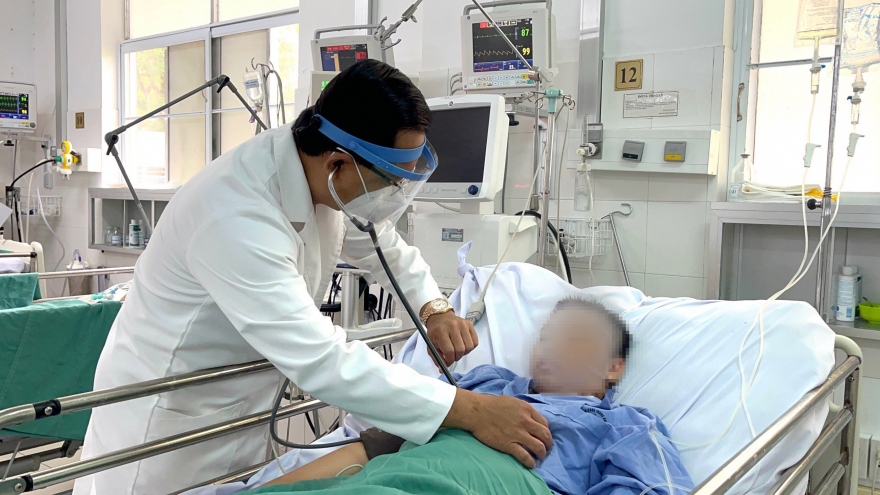 Cứu sống bệnh nhân 16 tuổi viêm cơ tim nguy kịch bằng kỹ thuật ECMO