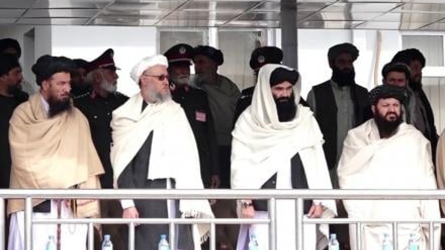 Thủ lĩnh Taliban Sirajuddin Haqqani lần đầu xuất hiện công khai