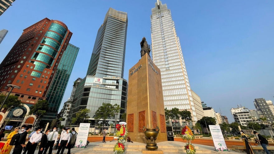 TP.HCM thỉnh Lư hương về lại trước tượng đài Trần Hưng Đạo