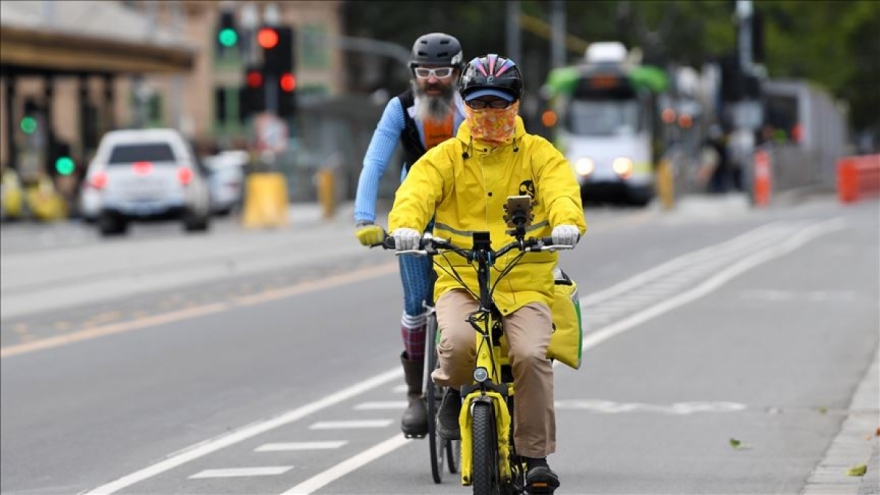 Khoảng 2-4% dân số Australia đang mắc Covid-19