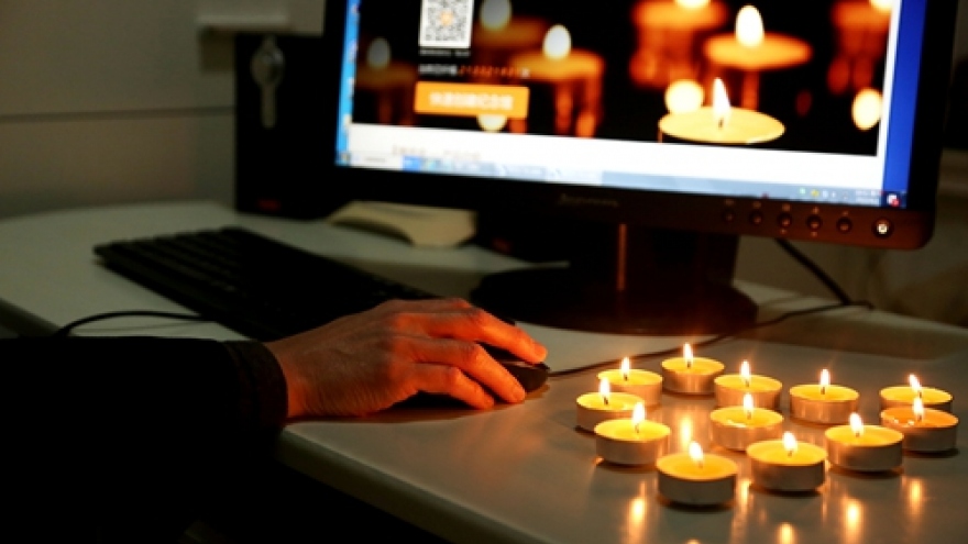 Trung Quốc: Tết Thanh minh tảo mộ online tăng, du lịch nghỉ lễ giảm mạnh