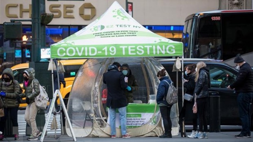 Nhà Trắng tìm cách trấn an người dân khi số ca mắc Covid-19 tăng