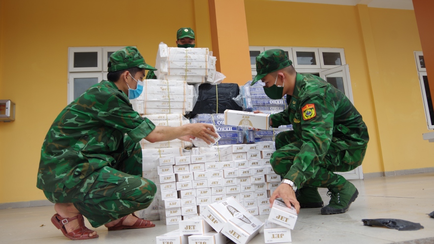 Biên phòng Đồng Tháp thu giữ lượng lớn thuốc lá ngoại nhập lậu