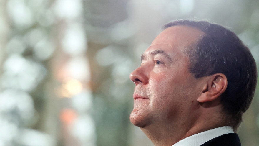 Ông Medvedev: EU có thể sẽ tan rã trước khi Ukraine gia nhập