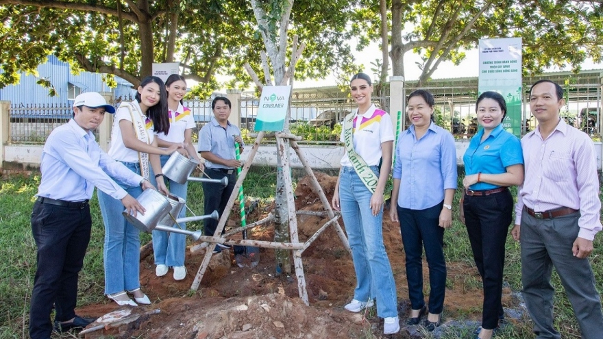 Miss Earth & Novagroup làm đẹp các tuyến đường tại Phan Thiết