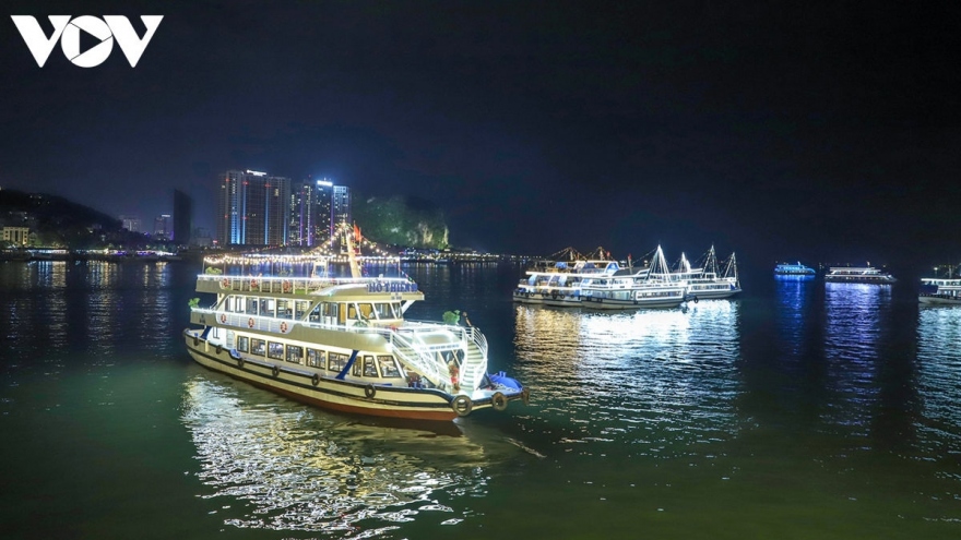 Quảng Ninh cấm biển đối với tàu du lịch từ trưa nay (2/7)