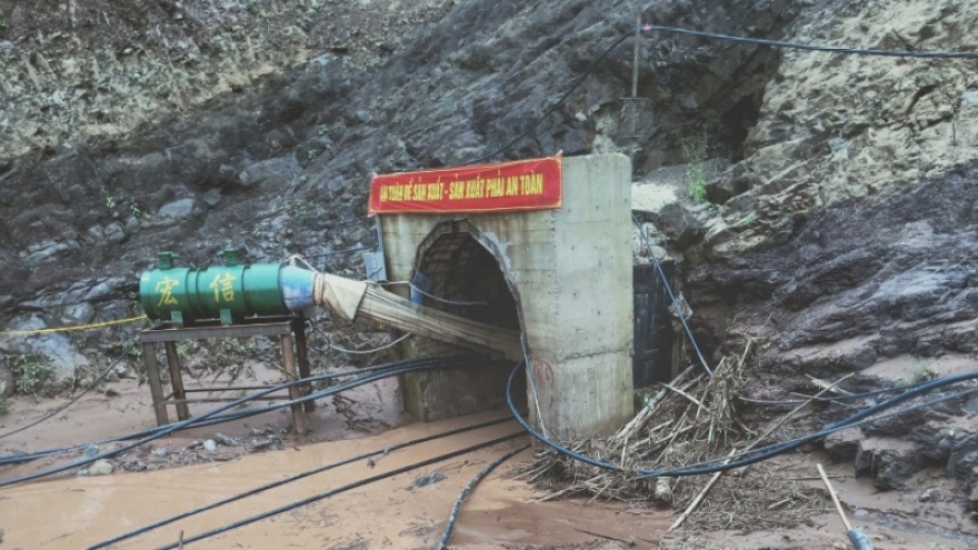 4 công nhân bị lũ cuốn khi đang thi công hầm thủy điện