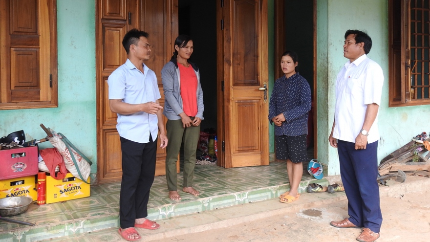 Phát triển đảng viên người dân tộc thiểu số ở huyện biên giới Đăk Glei