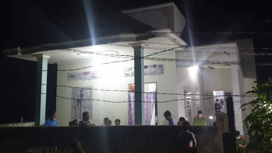 Mâu thuẫn lúc say rượu, cha bị con đâm chết