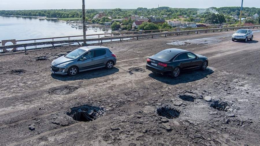 Nga đẩy lùi cuộc tấn công của Ukraine nhằm vào cây cầu chiến lược ở Kherson