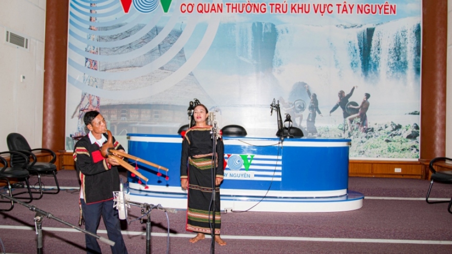 Hình ảnh Bác Hồ - thắm đượm trong câu hát dân ca Ê đê