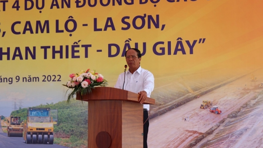 Phó Thủ tướng yêu cầu sớm thông xe 4 dự án thành phần cao tốc Bắc-Nam