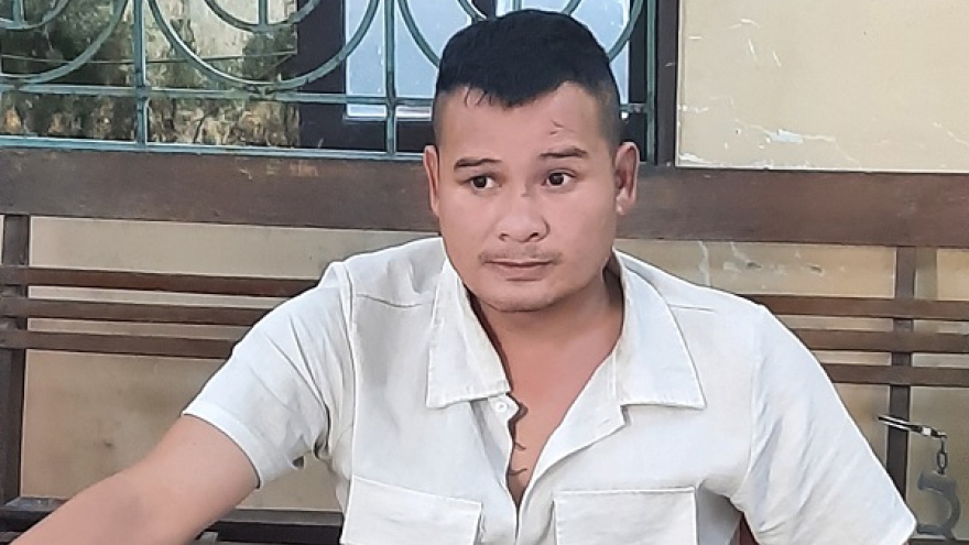 Chém cảnh sát vì con không được bỏ qua vi phạm giao thông