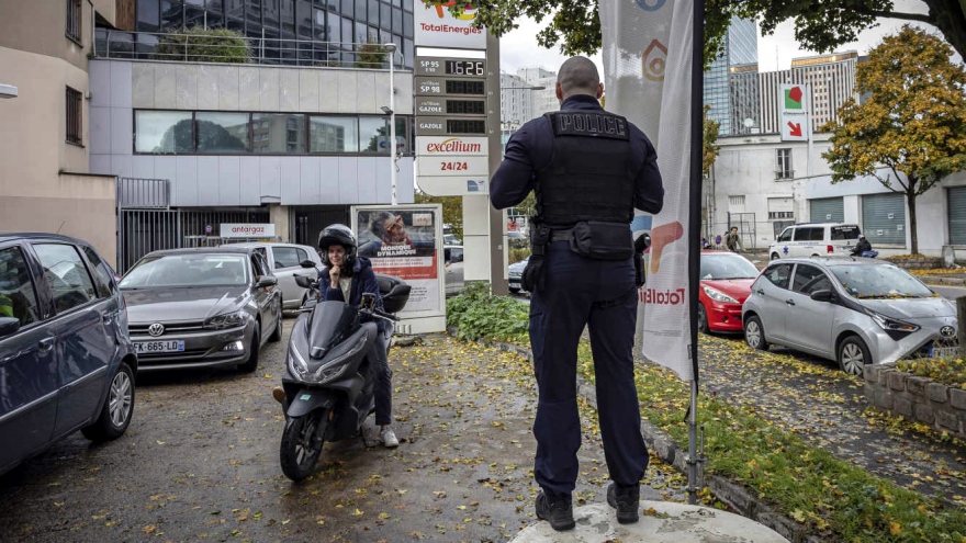 Giá năng lượng tăng cao khiến người Pháp tiếp tục đình công, biểu tình