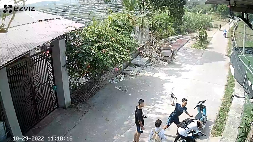 Nam sinh ở Bắc Giang bị hành hung dã man trên đường chở bạn về nhà