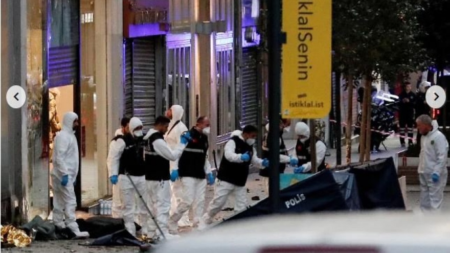 Cảnh tượng hỗn loạn sau vụ đánh bom khủng bố ở Thổ Nhĩ Kỳ