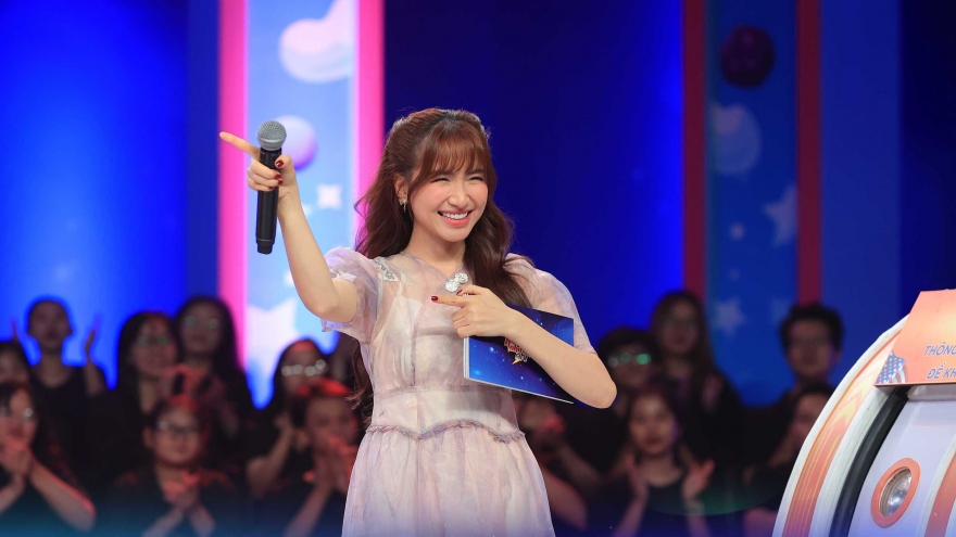 Phản ứng của khán giả khi Hoà Minzy làm MC