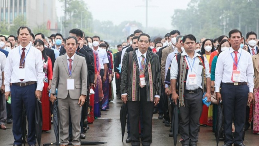 Đoàn Đại biểu Mặt trận tổ quốc cấp xã tiêu biểu báo công dâng Bác